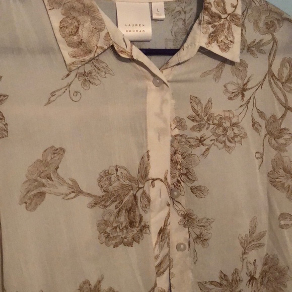 Lauren Conrad high low button down long sleeve top - Picture 2 of 5